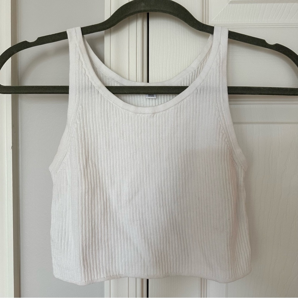 Uniqlo Ribbed Crop Top